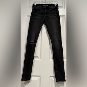 Women’s Express Black Distressed Skinny Jeans